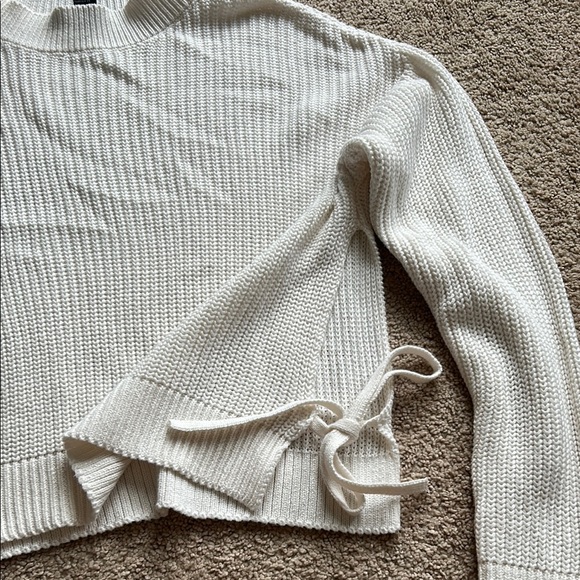 Cream Ribbed Sweatshirt - Picture 2 of 3